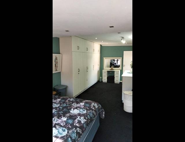 3 BEDROOM HOUSE FOR SALE IN CROFTDENE